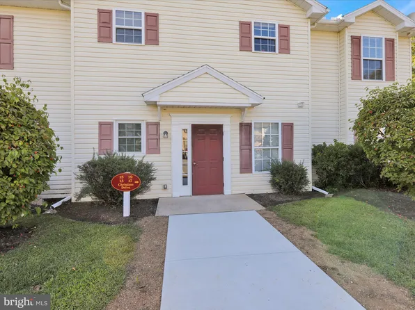 19 Christine Dr, Reading, PA 19606