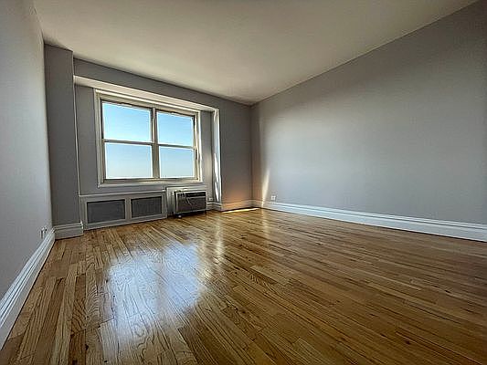 3rd image of 12333 83rd Ave APT 1307