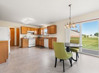 8364 Nuthatch Dr #83414, Freeland, MI 48623