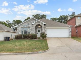 7720 Briarstone Ct, Fort Worth, TX 76112