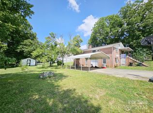 121 27th St NW, Hickory, NC 28601