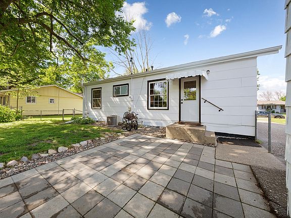 3rd image of 1213 Home Pl
