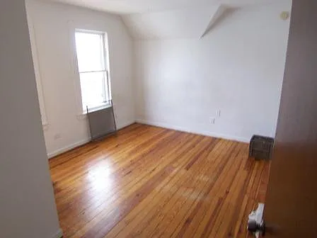 3 bed, 920 sqft, $1,825 — Photo 4