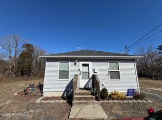 52 Center St, South Toms River, NJ 08757