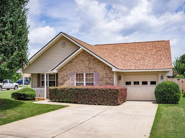 204 Deerfield Cir, Warner Robins, GA 31088