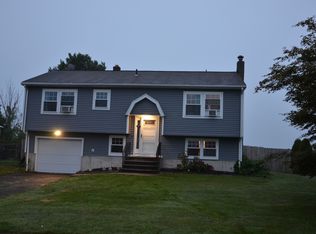 87 Tawny Thrush Rd, Naugatuck, CT 06770