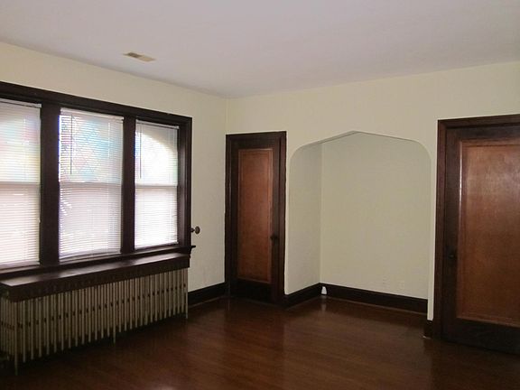 4th image of 3960 Fillmore St #A