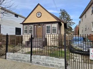 3040 Wickham Avenue image 1 of 5