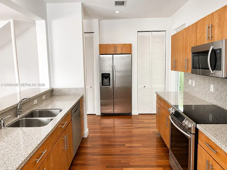 2954 Whitehead St — Photo 9