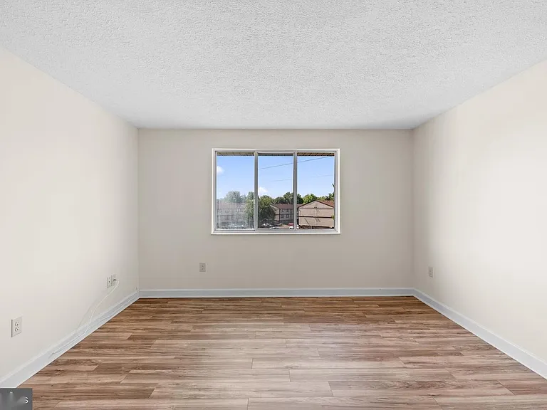 701 Heather Ridge Dr #J — Photo 23