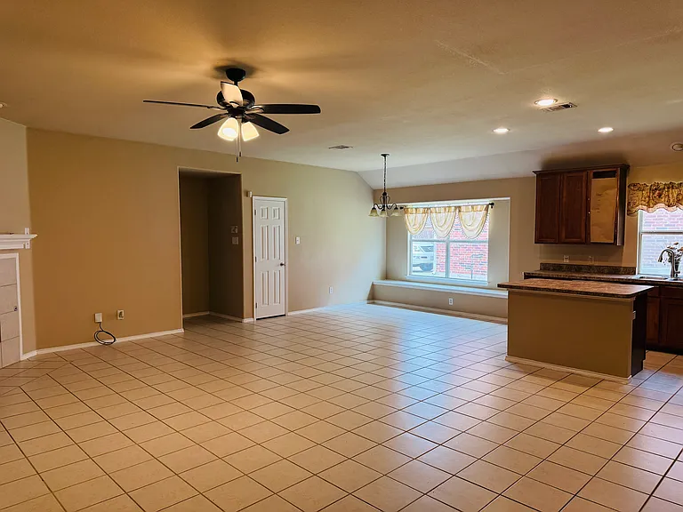 11956 Kingsville Dr — Photo 5