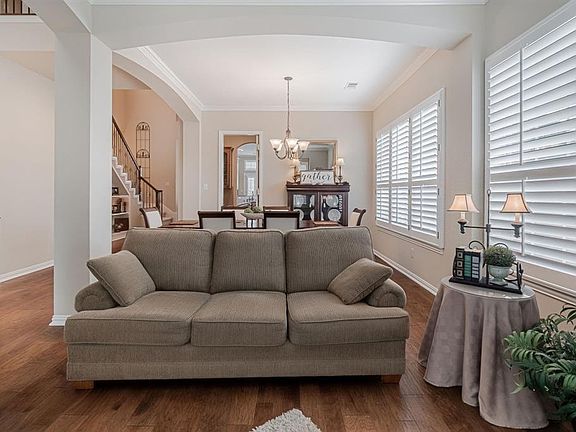 5th image of 15682 Brookwood Dr