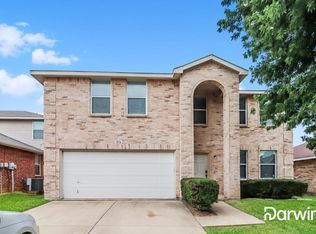 3876 Country Ln, Fort Worth, TX 76123