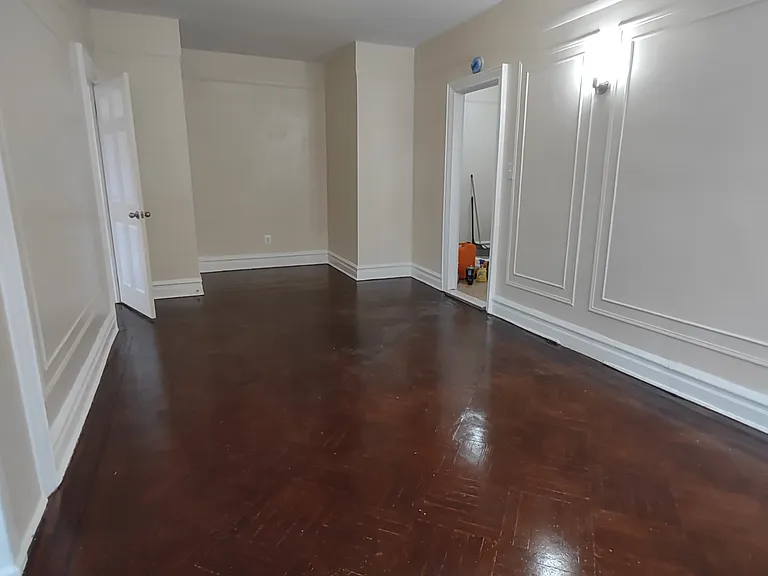 1017 Winthrop St #3 — Photo 6