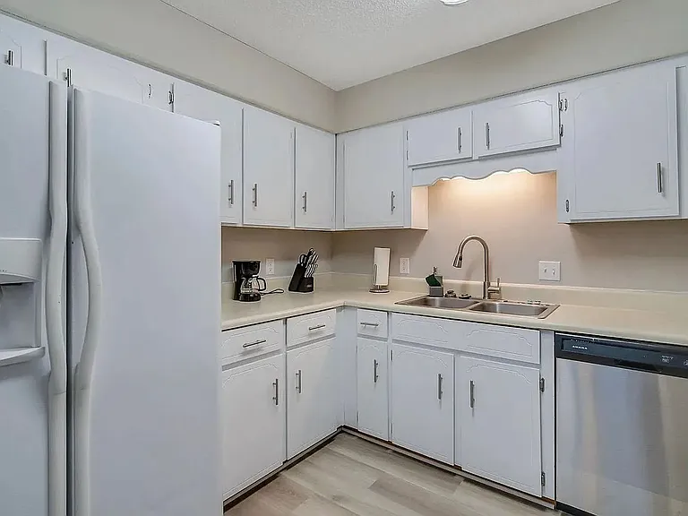 1308 Tower Dr — Photo 7
