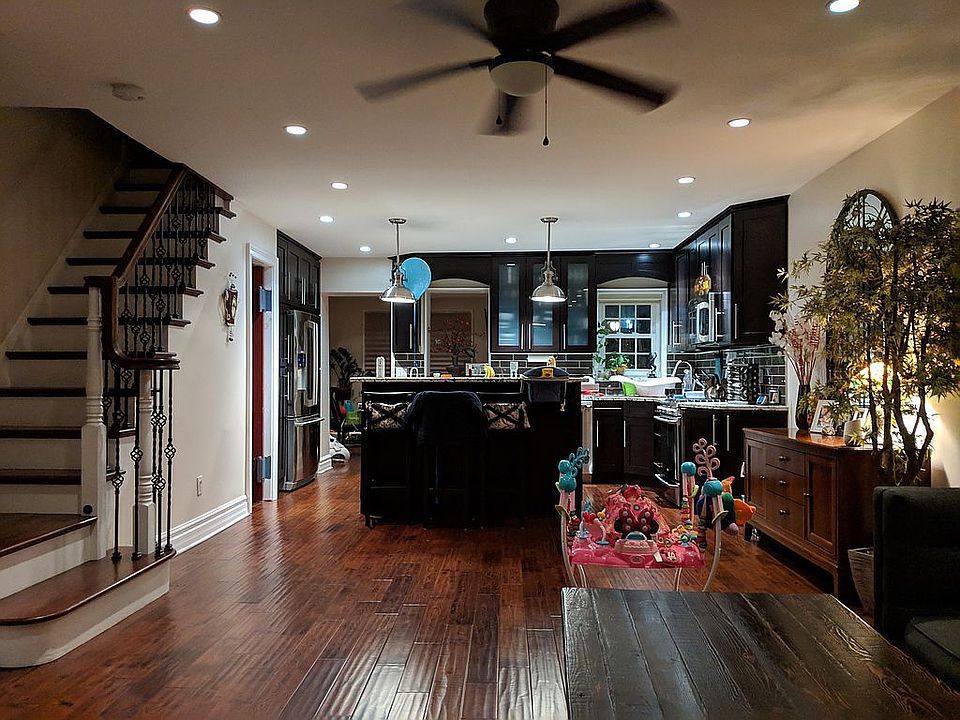 1st image of 2133 24th St