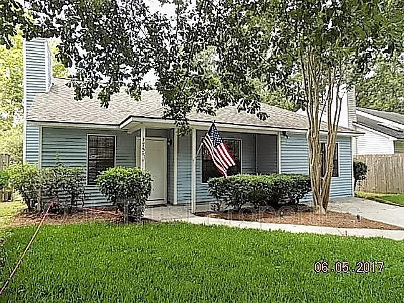 1755 River Front Dr