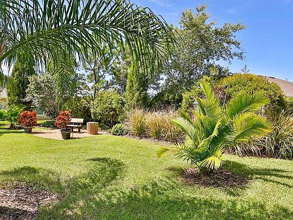 4th image of 6802 Surrey Oak Dr