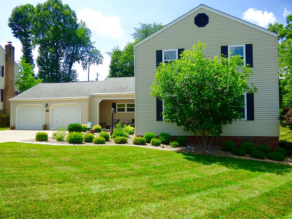 1st image of 320 Bluebird Dr