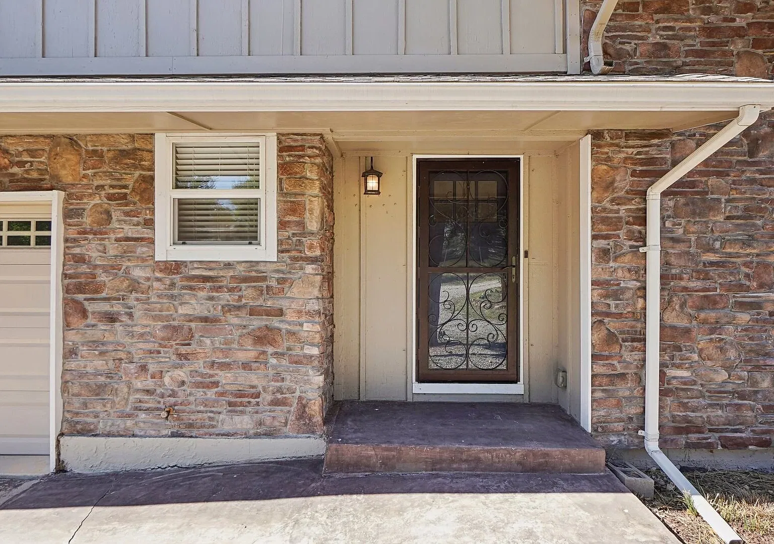 Market At Chapel Hills 4bd On .6 Acre Lot — Photo 4