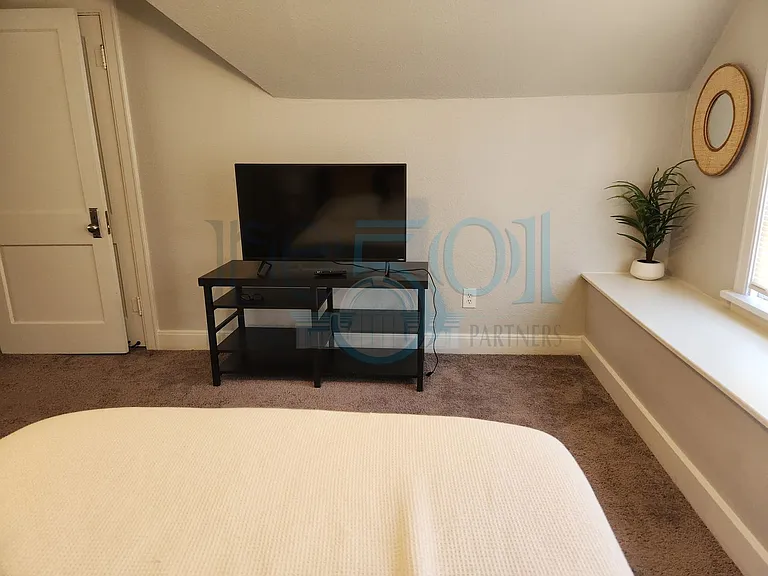 300 S Valentine St #1 — Photo 17