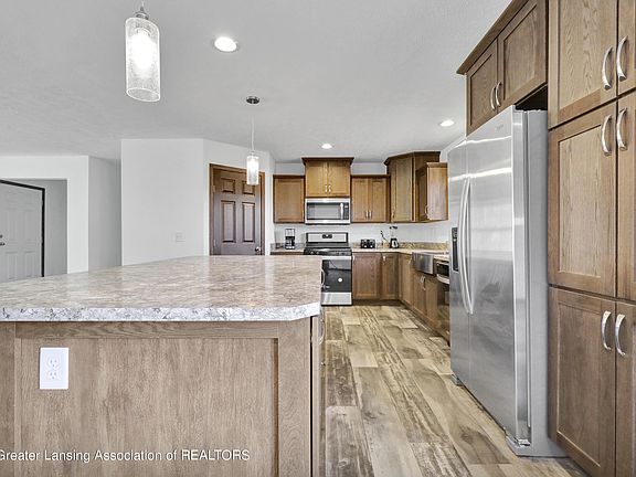 5th image of 4716 Margaret Dr
