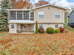 119 Nottingham Dr, Brooklyn, MI 49230