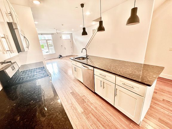 4th image of 2023 E Arizona St #O1