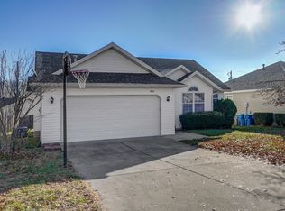 856 S Timber Ridge Dr, Nixa, MO 65714
