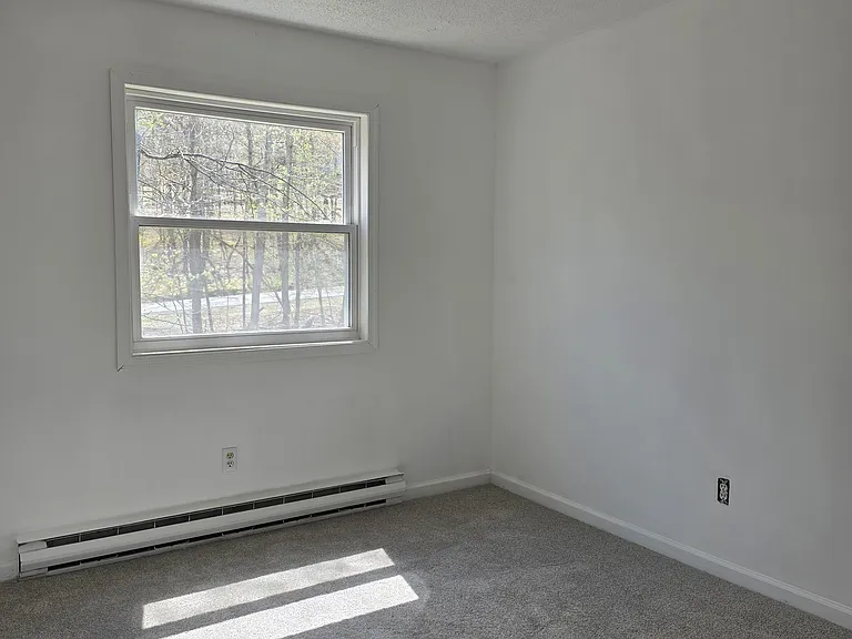 362 Somerset Dr — Photo 6