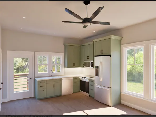 Luxury One Bedroom Townhome Available Now! - In The Heart Of Fayetteville