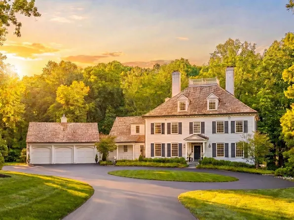8611 Country Club Dr, Bethesda, MD 20817