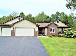 832 Pinedale Ln, Kronenwetter, WI 54455