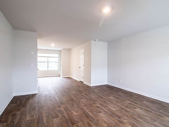 5th image of 495 Coconut Dr