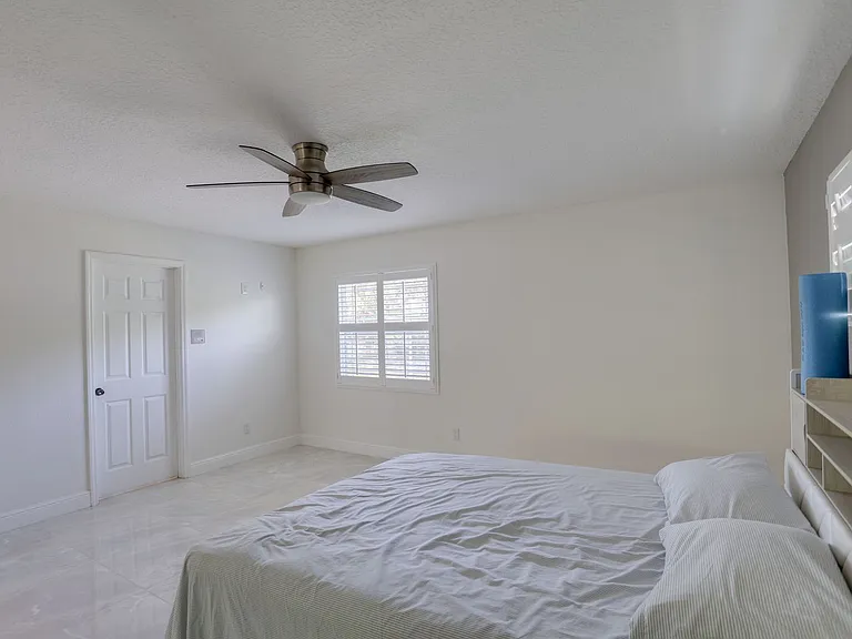 633 Spring Oaks Blvd — Photo 27