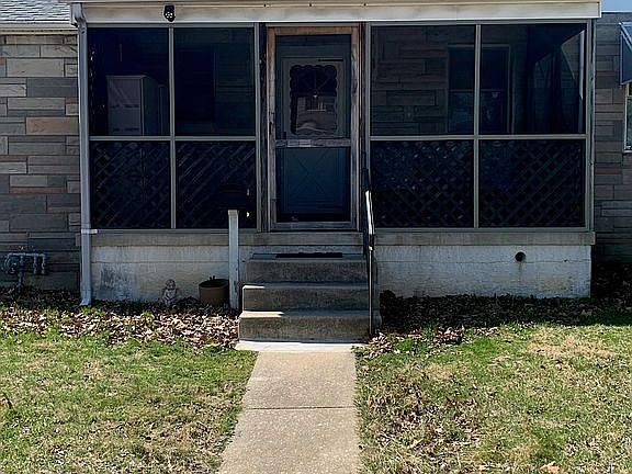 2nd image of 435 S Andrews Ave