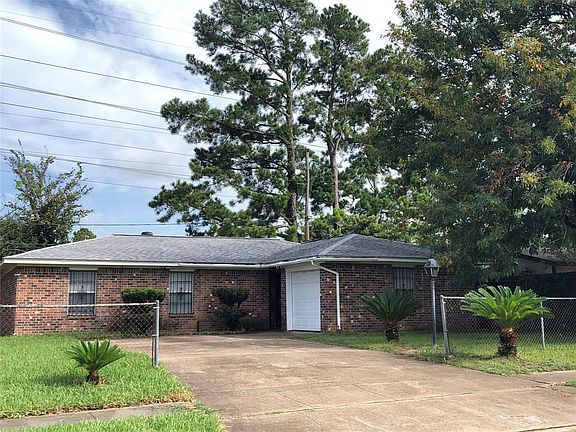 2nd image of 10670 Norton Dr