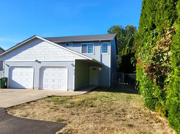 812 N Douglas Ave, Cottage Grove, OR 97424