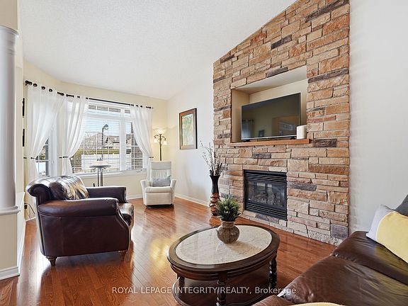5th image of 460 Jasper Cres