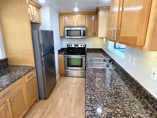 2827 Monument Blvd APT 14, Concord, CA 94520