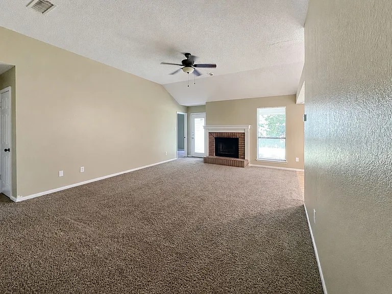3406 Granite Dr — Photo 3