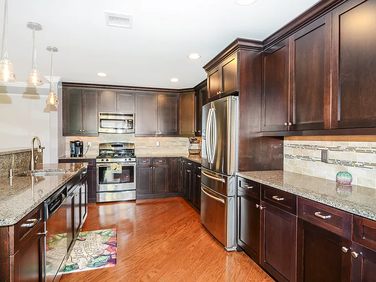 2102 Freeman Way #2102 — Photo 13