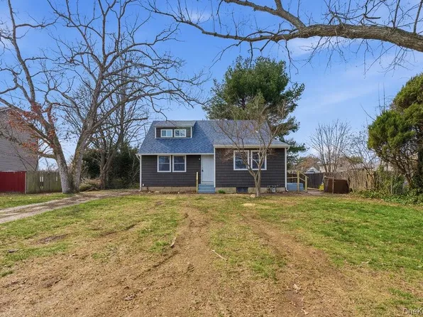 45 Meadowbrook Drive, Brentwood, NY 11717