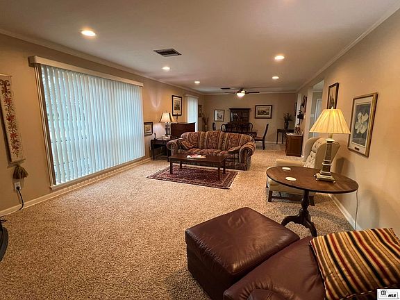 3rd image of 4001 Forsythe Ave