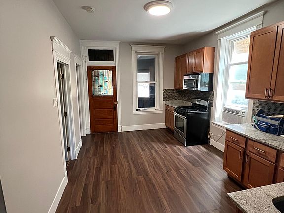 3rd image of 2447 N California Ave #1