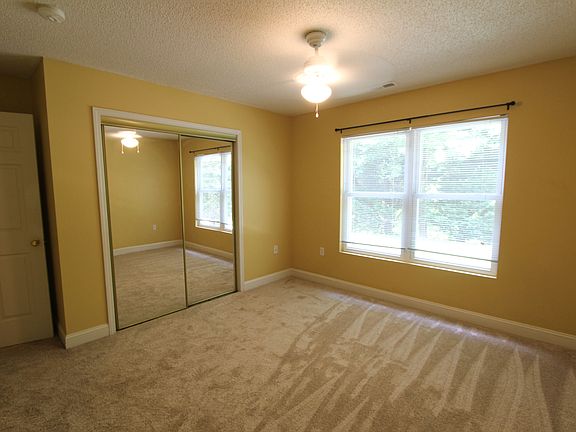 4th image of 12 Krista Cir Suite D