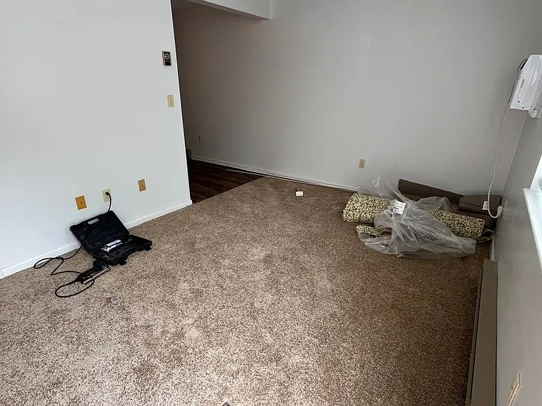 181- N Rockingham Dr — Photo 2