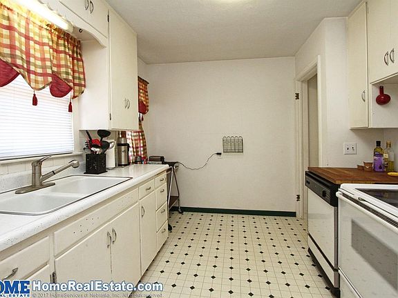5th image of 4235 A St