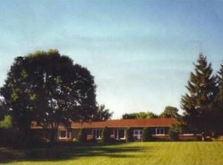 1942 Haven Ln, Libertyville, IL 60048