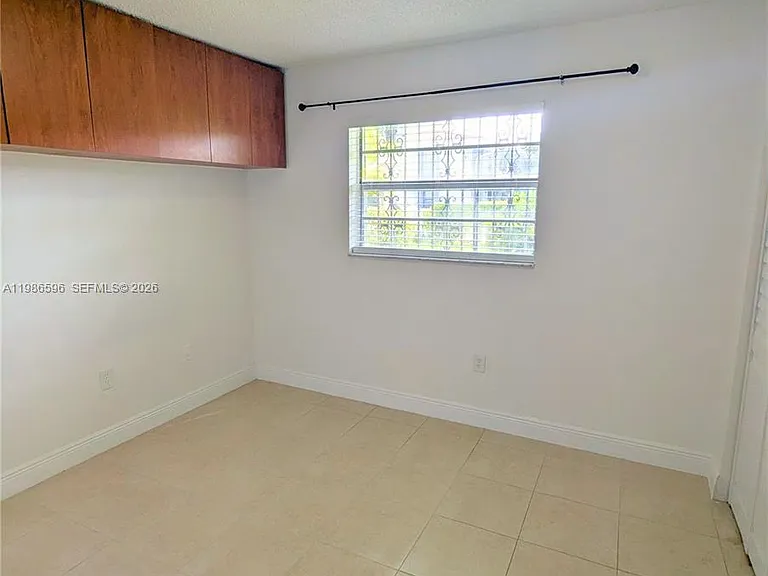 4050 NW 135th St #8-9 — Photo 6